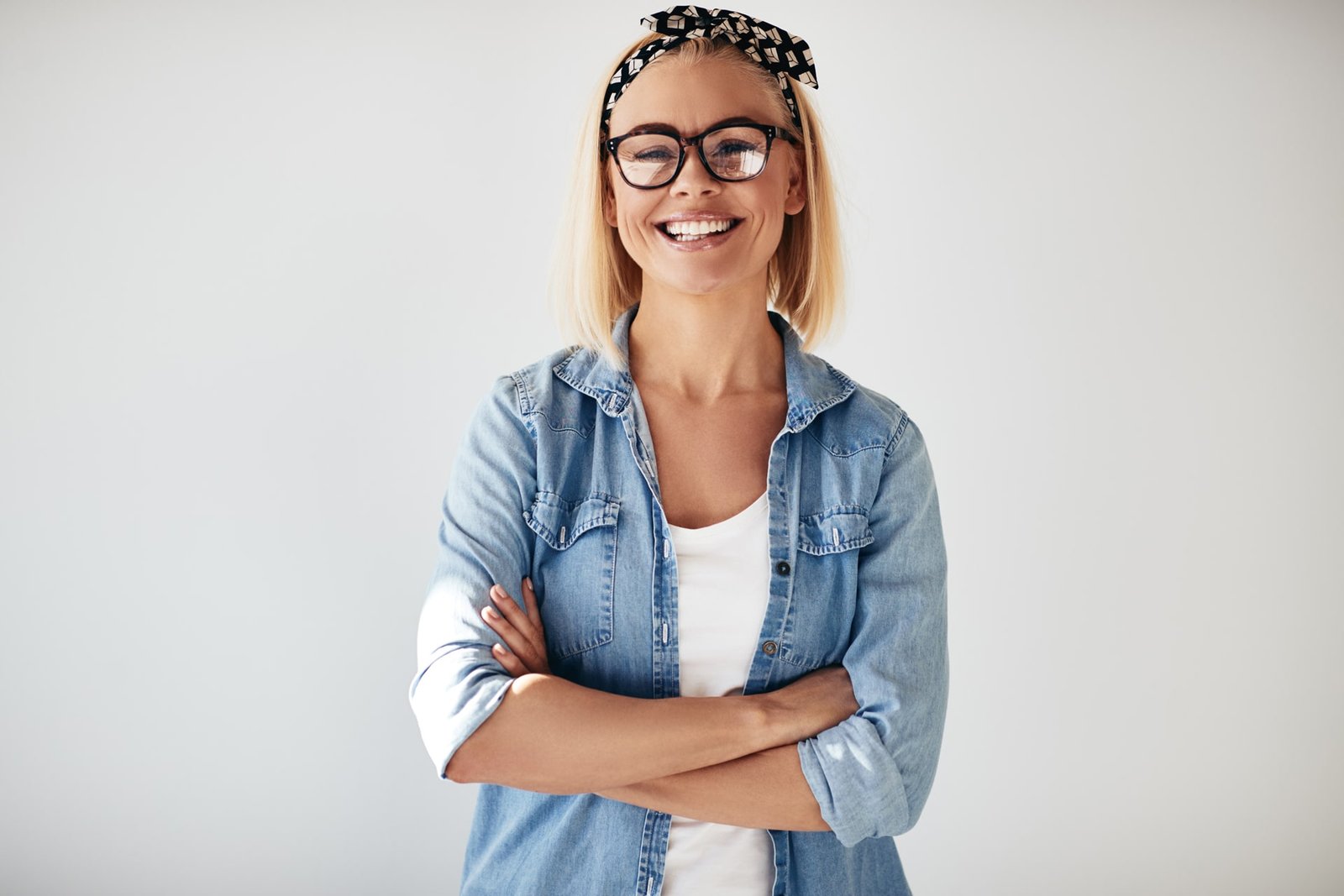 confident-entrepreneur-standing-with-arms-crossed-98CLDP3.jpg